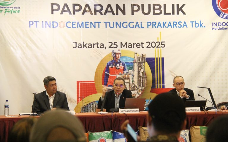 Christian Kartawijaya, Direktur Utama PT Indocement Tunggal Prakarsa Tbk. Mengungkapkan, komposisi penjualan semen curah domestik meningkat dari 26,7% menjadi 31,7% pada tahun 2024.