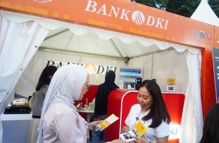 Pemerintah Provinsi DKI Jakarta berencana mengembangkan infrastruktur di kawasan Blok M, termasuk pembangunan trotoar ramah difabel dan taman publik 24 jam.