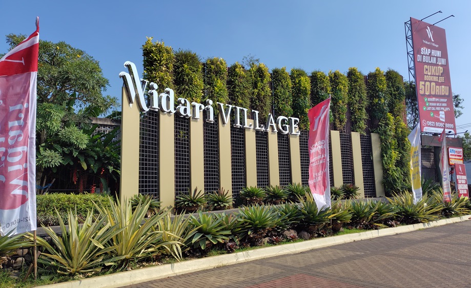 "Widari Village berada di Kecamatan Legok, setelah beroperasi pintu tol Legok pada akhir tahun lalu membuat aksesbilitas semakin cepat dan mudah," jelas William selepas acara peresmian marketing gallery dan club house Widari Village pada Senin