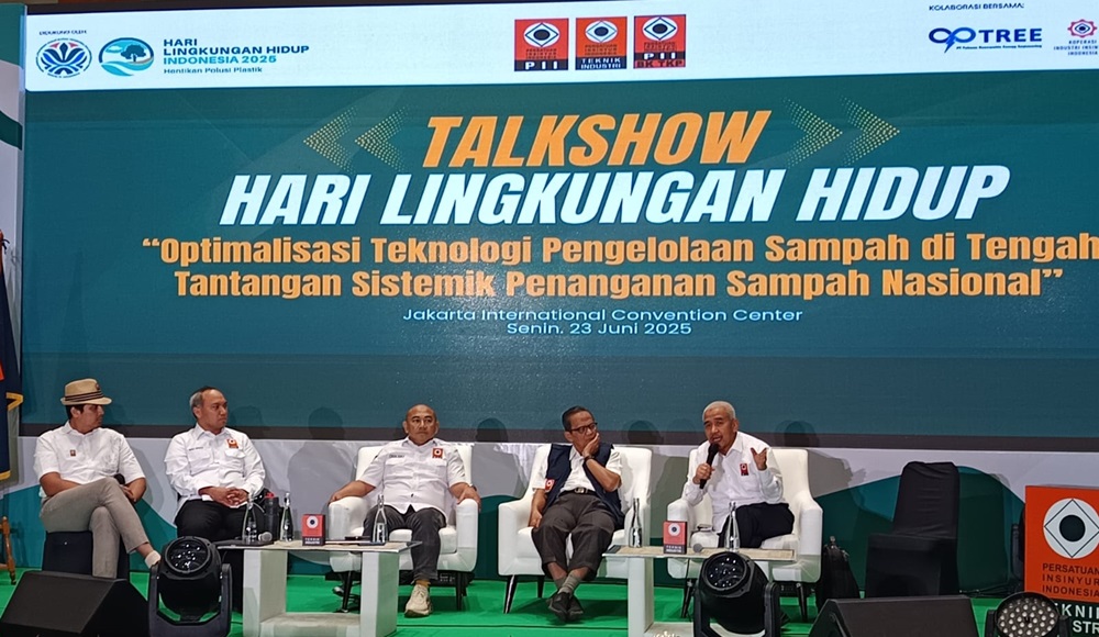 Berbeda dari pengelolaan sampah di TPA yang memerlukan lahan hingga ribuan hektar untuk menimbun sampah sampai berpuluh-puluh tahun, maka instalasi ini hanya butuh lahan sekitar 300 meter persegi (bisa untuk 2 mesin), dengan kapasitas produksi bisa mencapai 5-10 ton setiap hari tanpa henti (non-stop).
