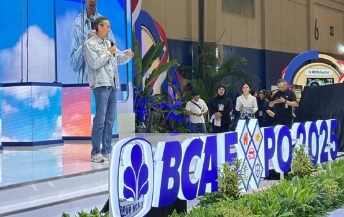 BCA Expo 2025 dibuka secara langsung oleh Presiden Direktur BCA Hendra Lembong.