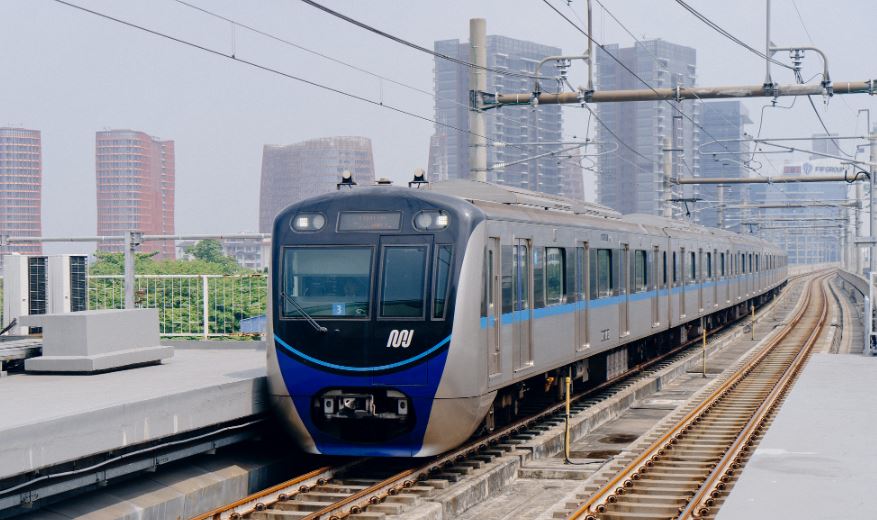 "Makanya berkali-kali saya sampaikan kepada dirut MRT Jakarta, bagaimana caranya mencari cara agar dapat disambvungkan, diteruskan ke Banten," kata Pramono.
