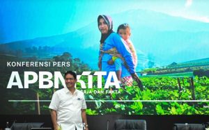 “Kinerja ekonomi berbagai negara masih resilien hingga tahun 2025, meskipun AS pada periode yang bersamaan menerapkan tarif resiprokal tinggi. Indonesia menjadi bagian dari kelompok negara yang resilien,” kata Menkeu Purbaya dalam konferensi pers APBN KiTA di Jakarta pada Senin (22/9).