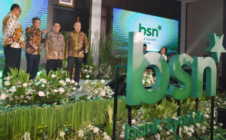 Seperti diketahui, BSN lahir dari hasil spin off Unit Usaha Syariah (UUS) PT Bank Tabungan Negara (Persero) Tbk yang berhasil mengakuisisi Bank Victoria Syariah.