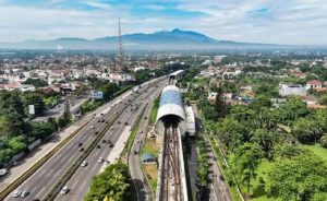 Kementerian Perhubungan (Kemenhub) tengah membidik investasi jumbo senilai Rp6,6 triliun untuk membangun jalur feeder Light Rail Transit (LRT) Jabodebek.