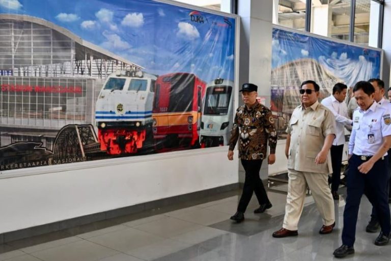 Dalam pengembangannya TOD ini akan mengintegrasikan empat moda trsanportasi yaitu kereta api, Moda Raya Terpadu/Mass Rapid Transit (MRT), Lintas Raya Terpadu/Light Rail Transit (LRT), Kereta Rel Listrik (KRL), dan kereta bandara.